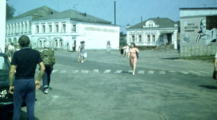 051.jpg