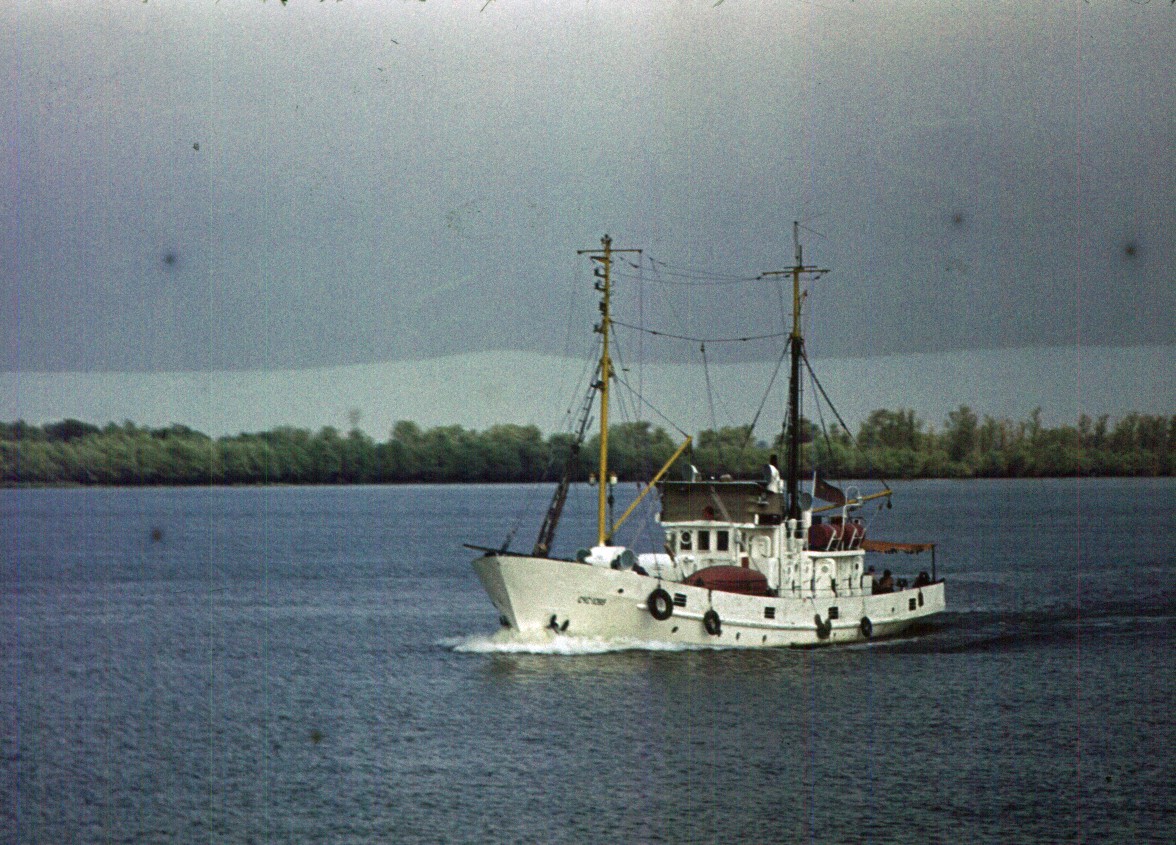 143.jpg