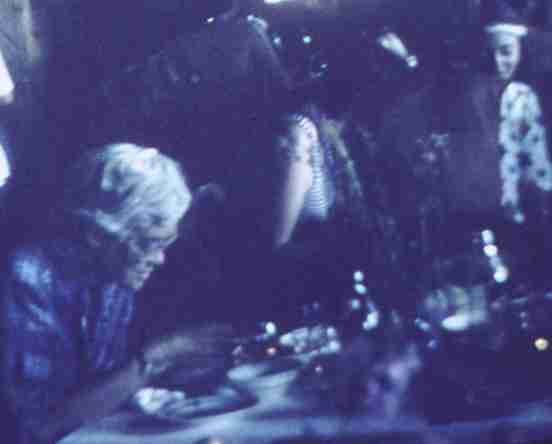 113-1.jpg