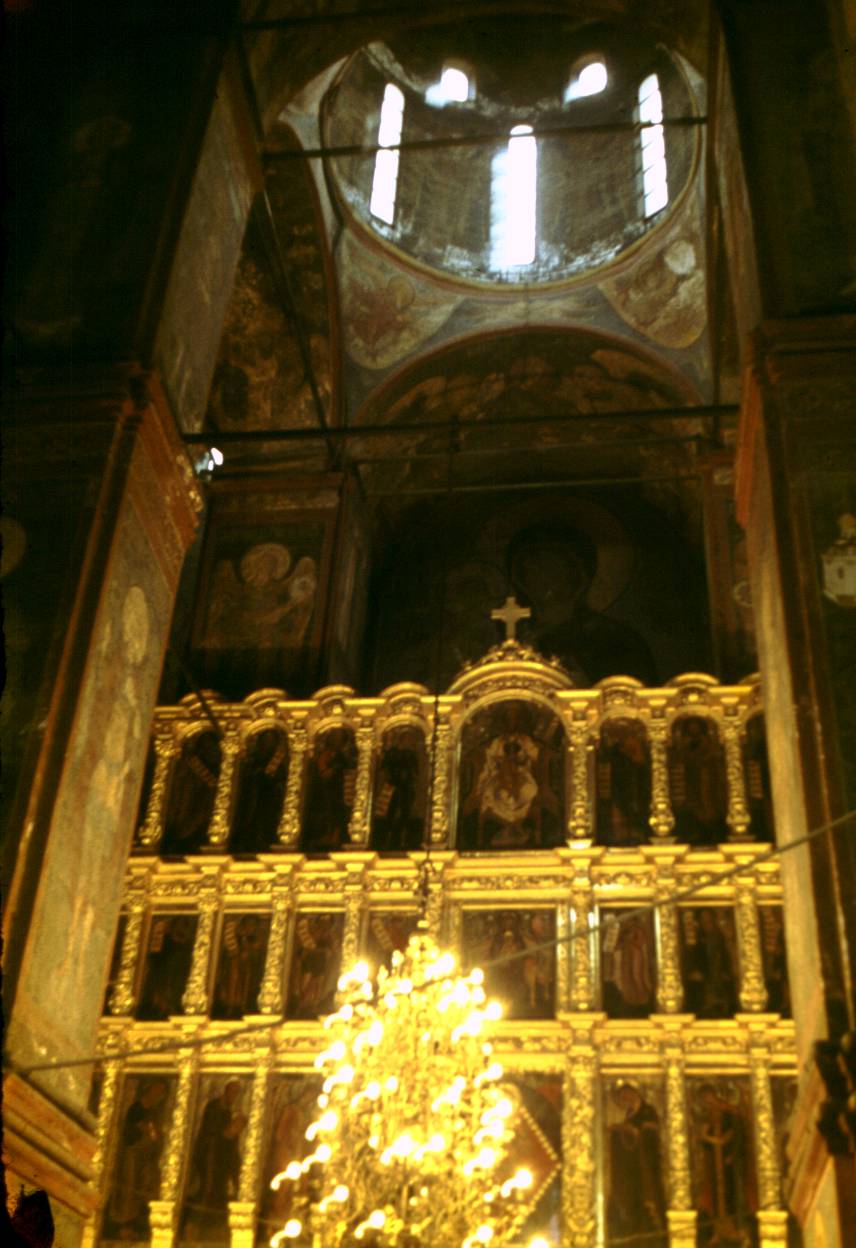352a.JPG