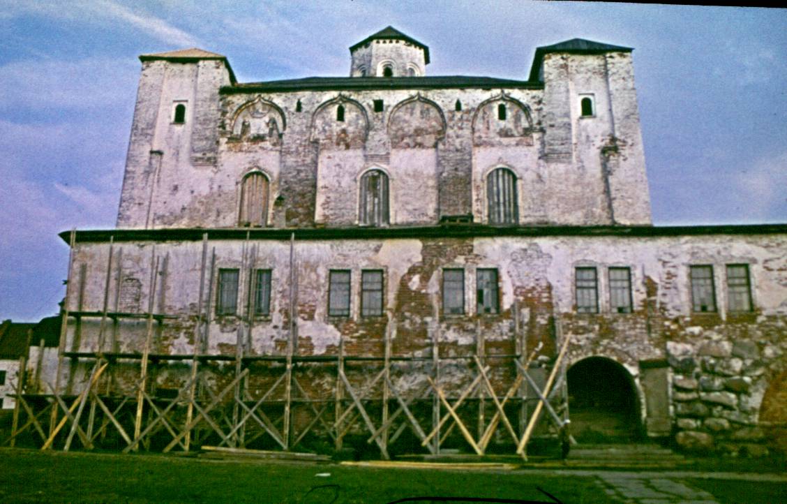 052.JPG