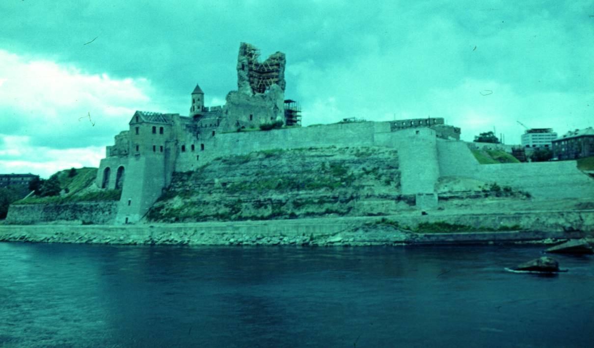 070.JPG