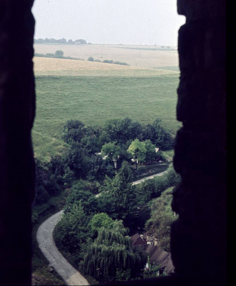 057.jpg