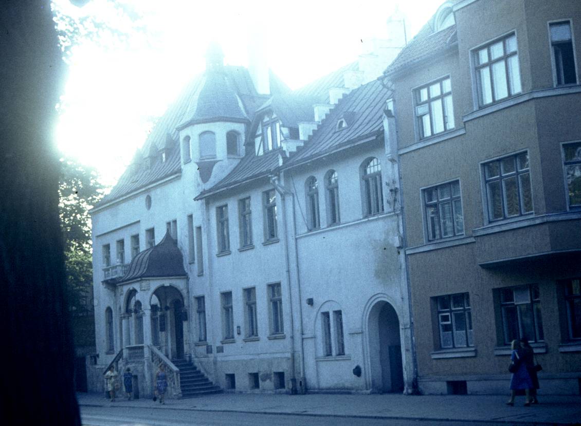 175.jpg