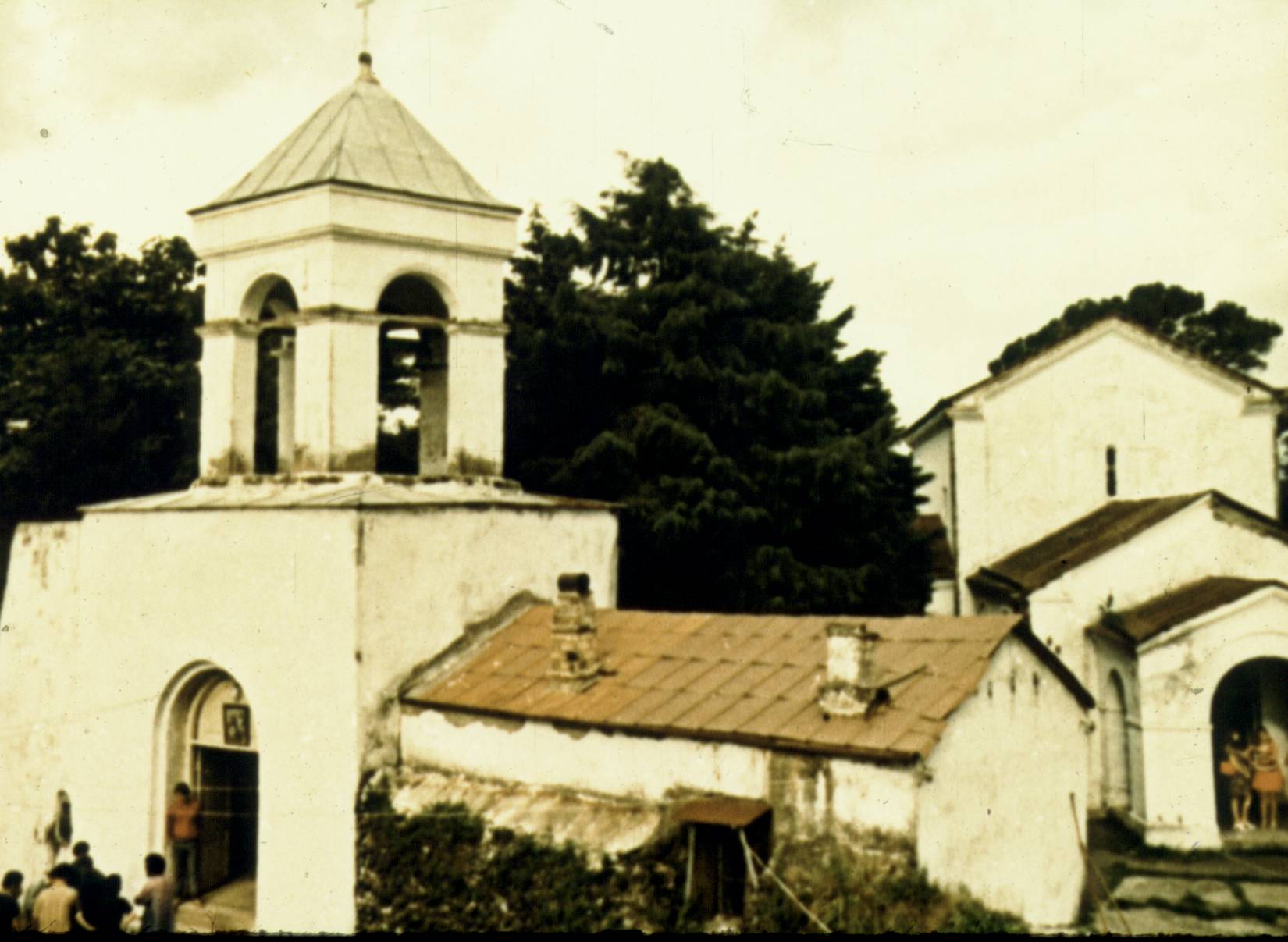 077-1.jpg