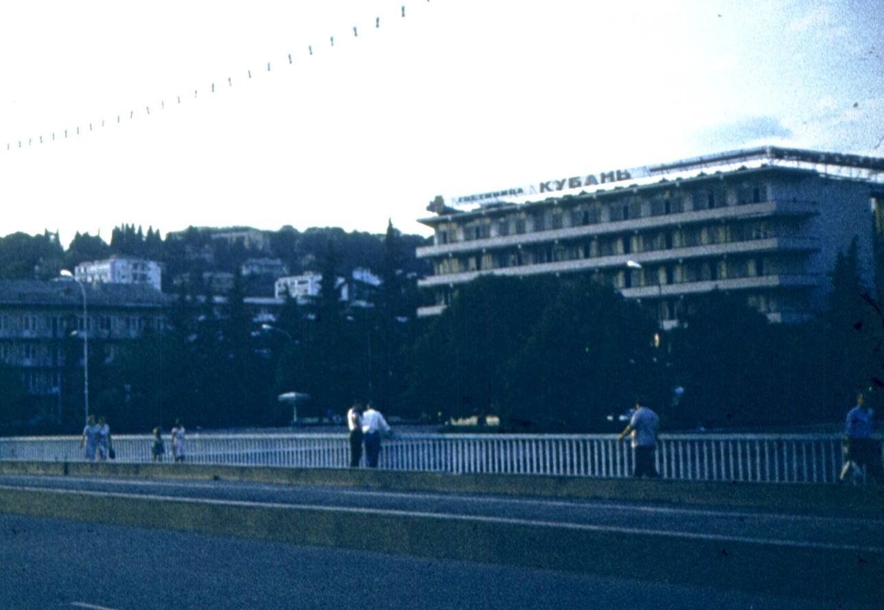 379-1.jpg