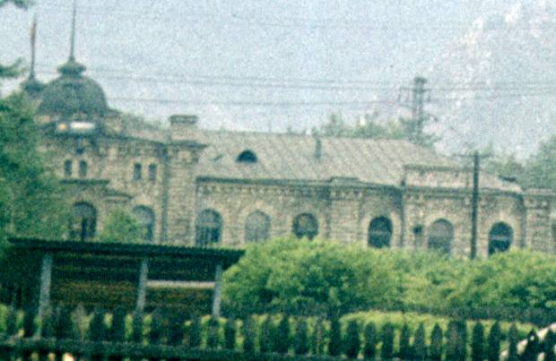 061-1.jpg