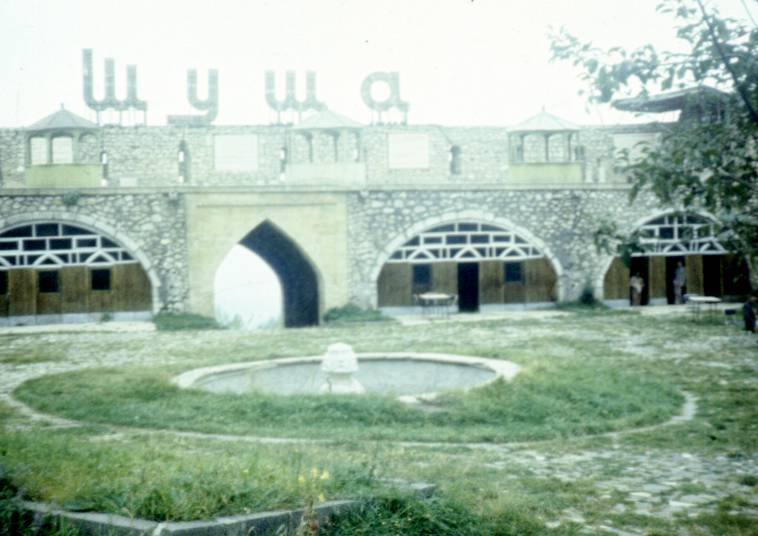 070.jpg
